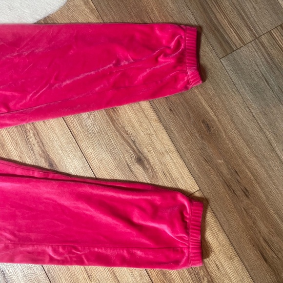 Lilly Pulitzer Mallie Velour Pants Raspberry Rouge - Picture 4 of 13